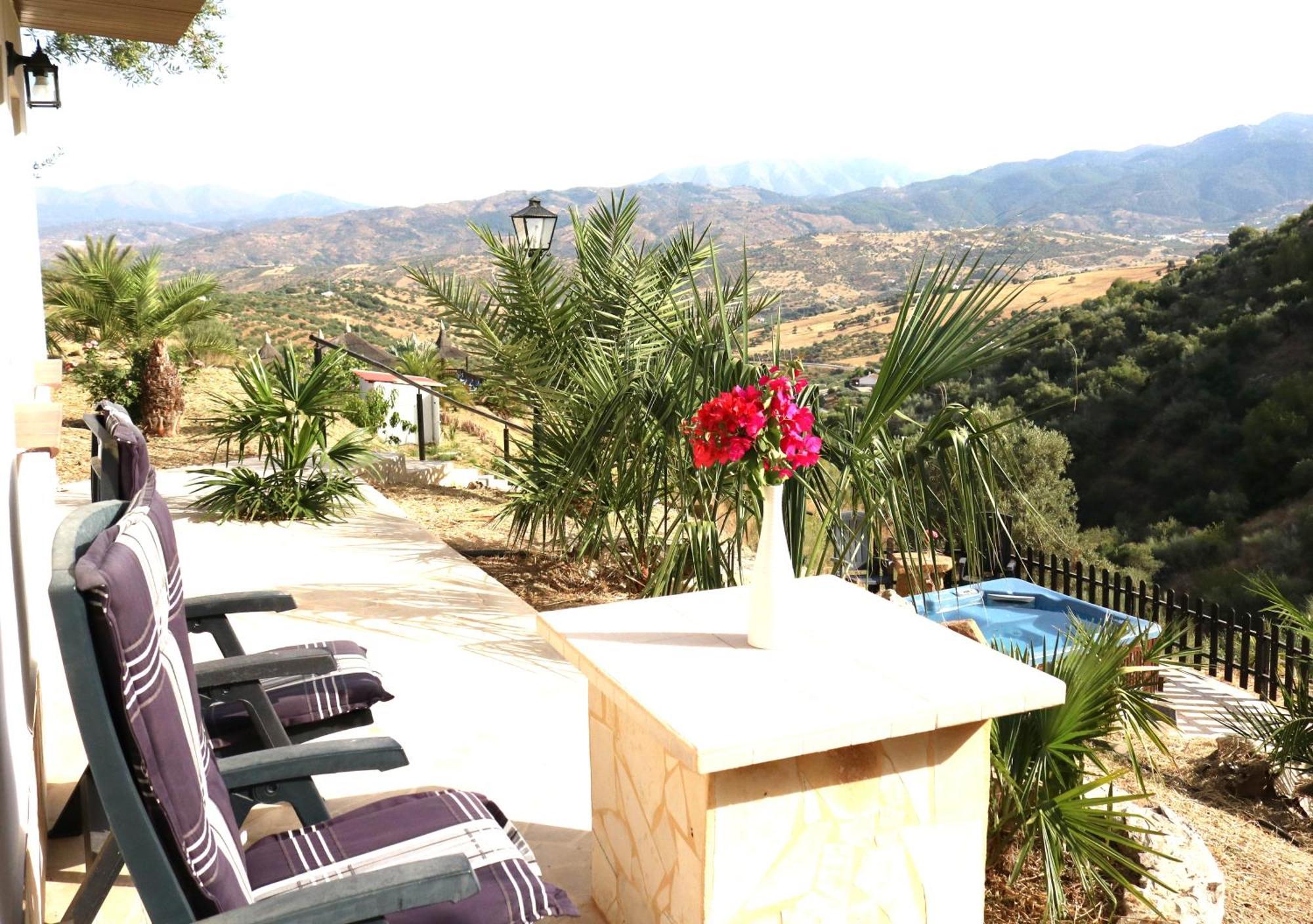 Private Detached Chalet With Own Jacuzzi Mi Dushi Tolox Buitenkant foto